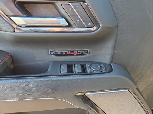 Used 2024 GMC Sierra 1500 AT4X image 11