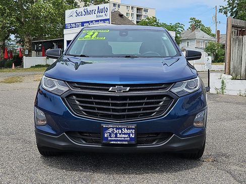Used 2021 Chevrolet Equinox LT FWD image 2