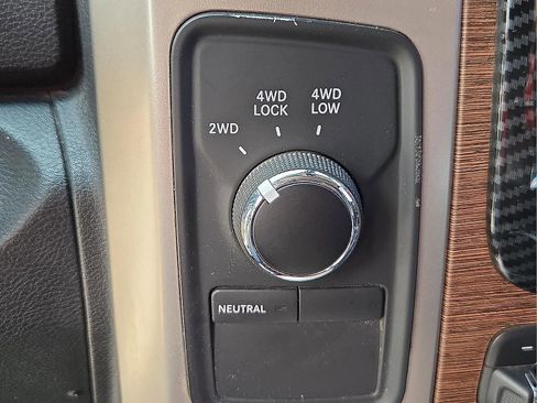 Used 2018 RAM 2500 Laramie w/ Off Road Package image 16