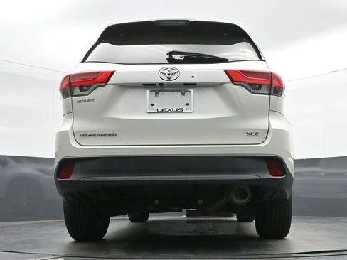 Used 2019 Toyota Highlander XLE image 19