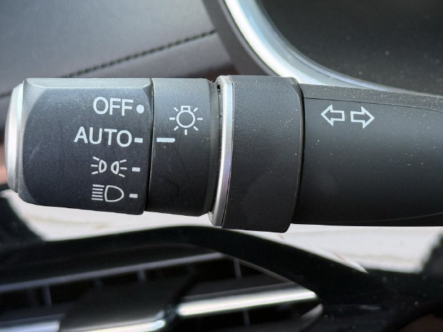 Used 2025 Acura MDX w/ Technology Package FWD image 21