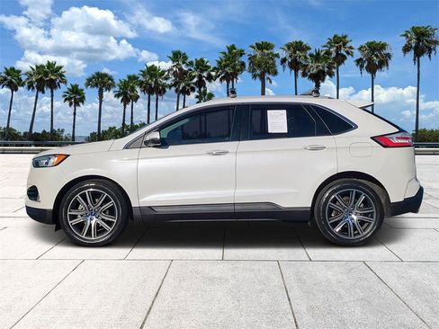 Used 2020 Ford Edge Titanium image 6