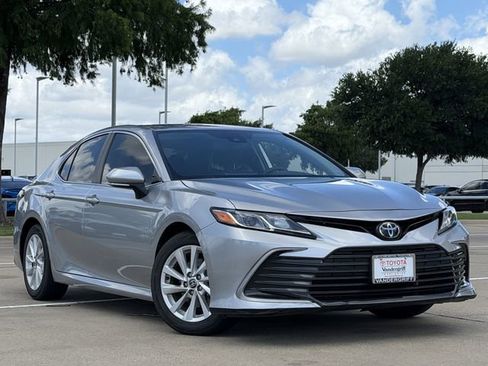 Used 2024 Toyota Camry LE w/ Convenience Package FWD image 2