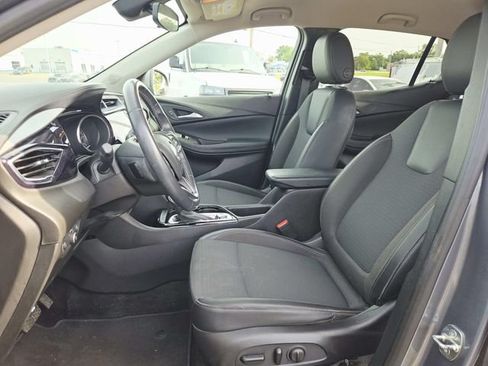 Used 2021 Buick Encore GX Select w/ Sport Touring Package FWD image 8