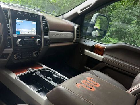 Used 2017 Ford F250 King Ranch w/ King Ranch Ultimate Package AWD/4WD image 19