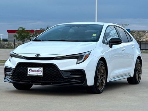 Used 2024 Toyota Corolla Sedan FWD image 3