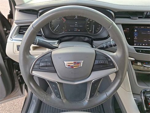 Used 2022 Cadillac XT5 Premium Luxury image 19
