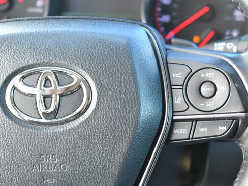 Used 2022 Toyota Camry XSE FWD image 21