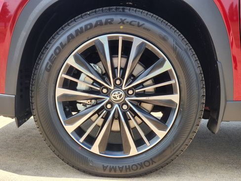 New 2026 Toyota Grand Highlander AWD Hybrid image 11