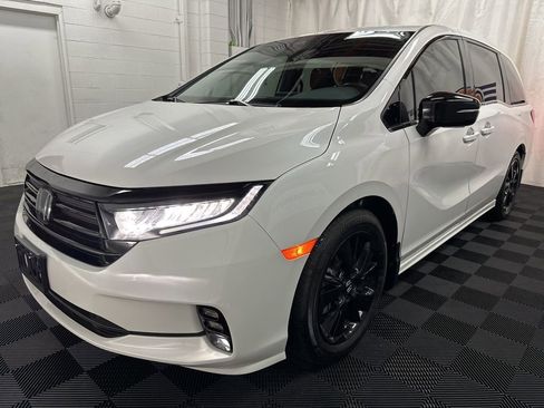 Used 2024 Honda Odyssey Sport image 5