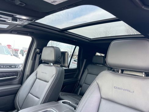 Used 2024 GMC Yukon Denali w/ Denali Reserve Package image 22