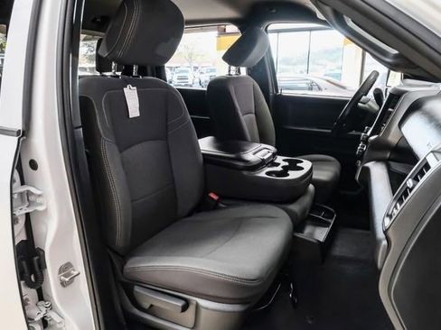 Used 2024 RAM 3500 Tradesman w/ Chrome Appearance Group image 23