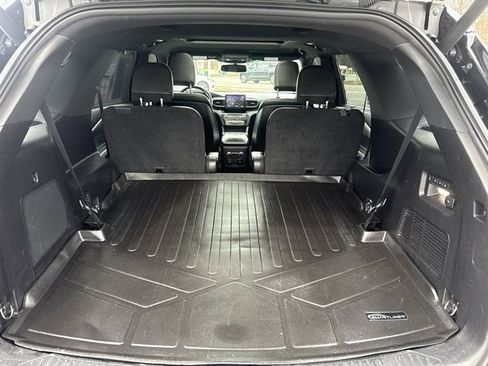 Used 2020 Ford Explorer Limited w/ Hybrid Equipment Group 310A image 27