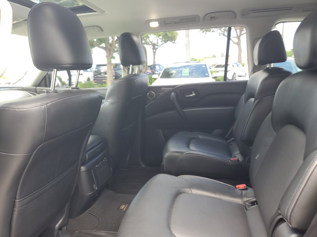 Used 2021 INFINITI QX80 Luxe w/ All-Season Package RWD image 17