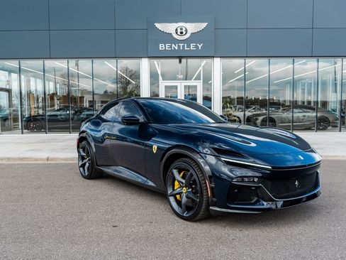 Used 2025 Ferrari Purosangue image 18