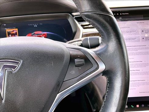 Used 2017 Tesla Model S 75 RWD image 19