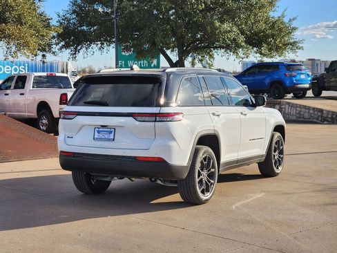 New 2025 Jeep Grand Cherokee Limited image 4
