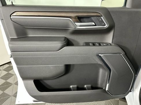 Used 2026 Chevrolet Silverado 1500 LT AWD/4WD image 21