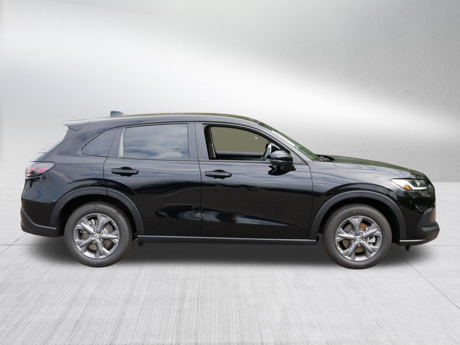 Certified 2027 Honda HR-V LX image 8
