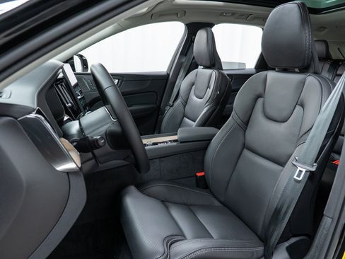 New 2026 Volvo XC60 T8 Ultra w/ Protection Package Premier image 13