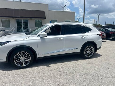 Used 2024 Acura MDX SH-AWD w/ Advance Package image 4