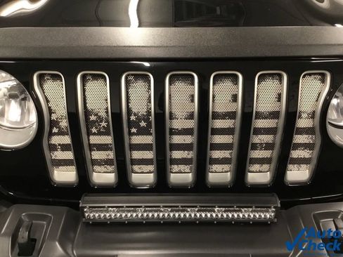 Used 2022 Jeep Wrangler Unlimited Sahara w/ Cold Weather Group AWD/4WD image 24
