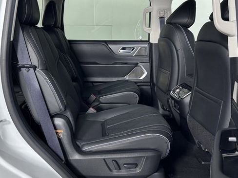 Certified 2025 INFINITI QX80 Sensory image 32