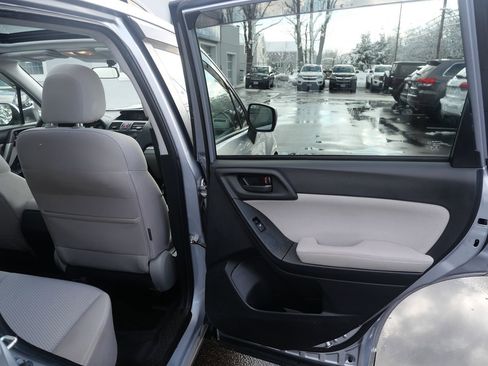 Used 2015 Subaru Forester 2.5i Premium image 29