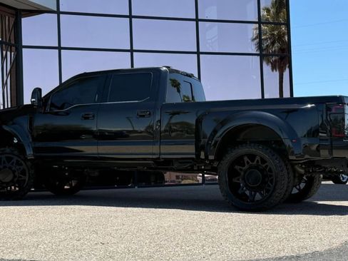 Used 2022 Ford F450 Platinum w/ FX4 Off-Road Package AWD/4WD image 6