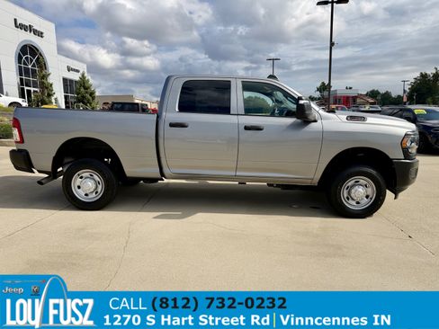 Used 2024 RAM 2500 Tradesman w/ Convenience Group AWD/4WD image 8