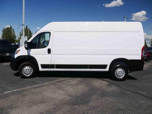 Used 2023 RAM ProMaster 2500 FWD image 5