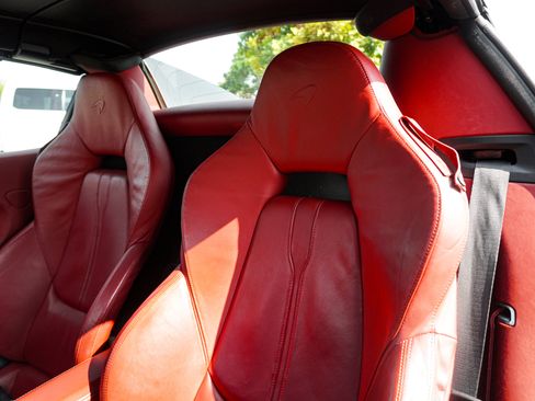 Used 2018 McLaren 570S Spider RWD image 16