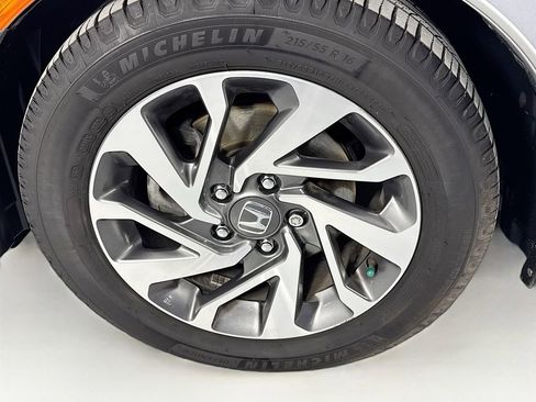 Used 2018 Honda Civic EX image 39