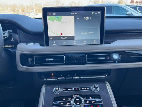 Used 2023 Lincoln Aviator Reserve w/ Equipment Group 201A image 13