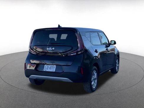 Used 2025 Kia Soul LX w/ LX Technology Package image 14