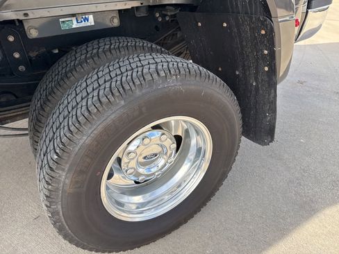 Used 2018 Ford F350 Lariat w/ Lariat Ultimate Package image 11