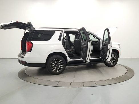 Used 2023 GMC Yukon AT4 w/ Technology Package AWD/4WD image 15
