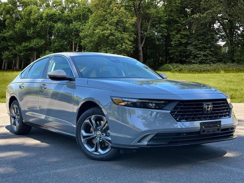 New 2025 Honda Accord EX-L image 1