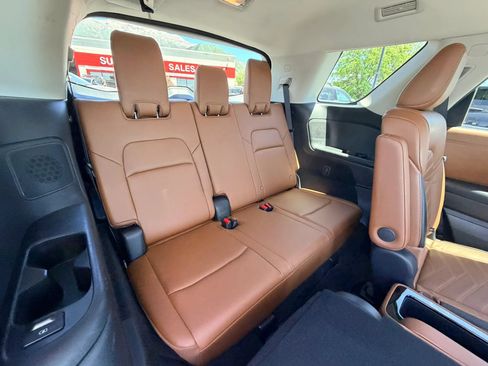 Used 2023 Nissan Pathfinder Platinum AWD/4WD image 26