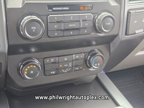 Used 2022 Ford F250 XLT w/ Black Appearance Package AWD/4WD image 23