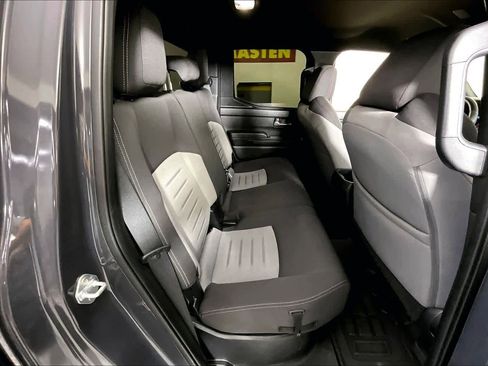 Used 2024 Toyota Tacoma TRD Sport image 18