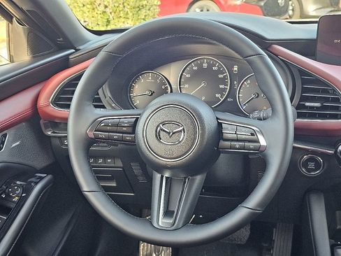New 2026 MAZDA MAZDA3 Hatchback w/Premium Plus Pkg AWD/4WD image 32
