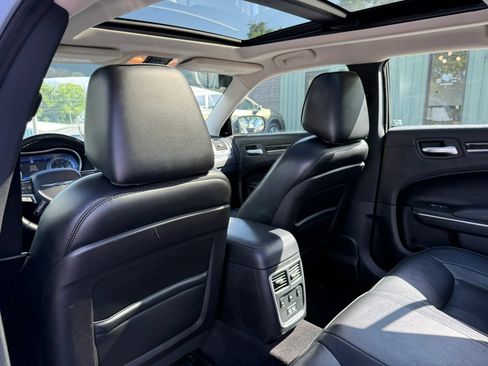 Used 2016 Chrysler 300 C RWD image 24