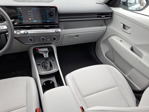 New 2026 Hyundai Kona SE image 11