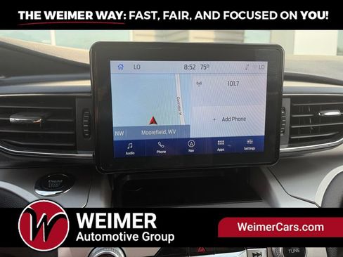 Used 2022 Ford Explorer XLT w/ Equipment Group 202A AWD/4WD image 38