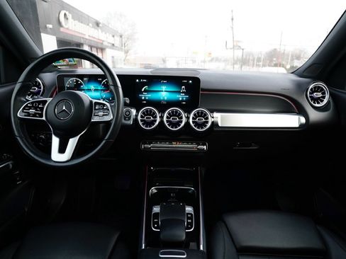 Used 2020 Mercedes-Benz GLB 250 4MATIC image 41