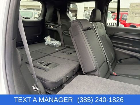 New 2026 Jeep Grand Cherokee L Laredo image 16