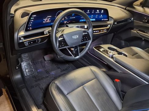Certified 2024 Cadillac Lyriq Sport RWD image 3