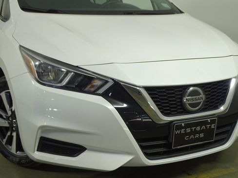 Used 2022 Nissan Versa SV w/ Trunk Package image 39