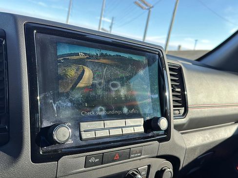 Used 2024 Nissan Frontier Pro-X image 23